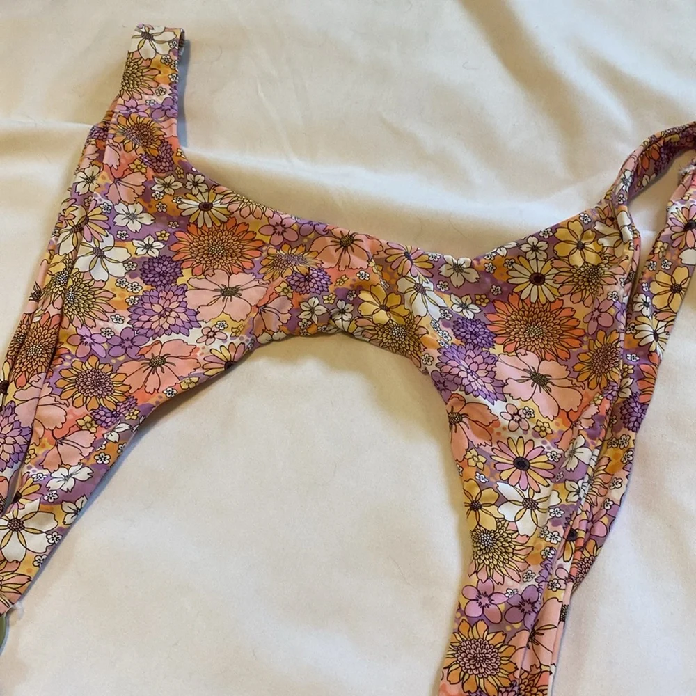 Chloe Rose NWT Sun Chaser One Piece Floral Swimsuit Bikini Size X-Small